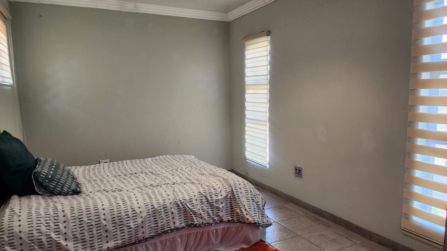 5 Bedroom Property for Sale in Waterkloof A H North West